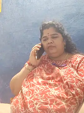 tamilthanushri élő XXX-chatje