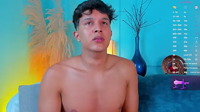 Chatroom XXX en direct de Leo_Savage_