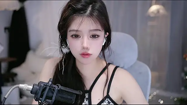 XXX chat uživo modela Cecily