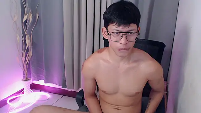 pinkcock_froi2305のライブXXXチャット