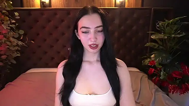 XXX chat uživo modela WildKittenX_