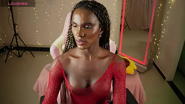 LuanaRisque 网络视讯表演