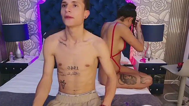 ChloeAndJeanPaul Chat XXX in diretta