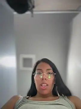 Онлайн чат XXX SheenaBrooke