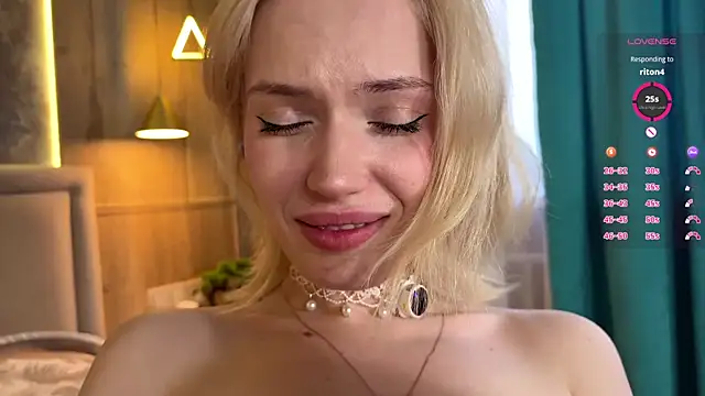 แชท XXX สดของ GlaydsLeveto