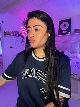 lucianaroy: онлайн-секс-чат