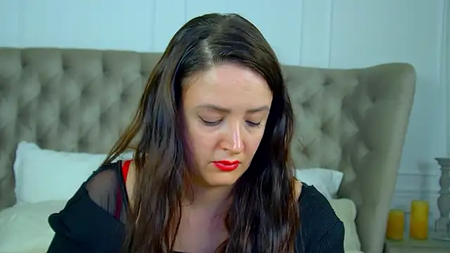 ElinaBellucci Obrolan Langsung XXX