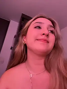 MoraInFire Live XXX-Chat