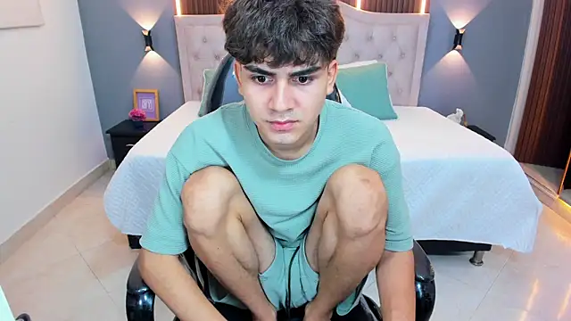 Tommy18__ 现场XXX聊天