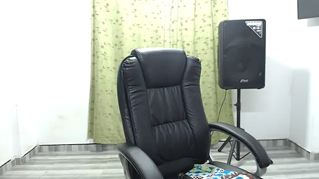 LAURA_CRAIZY 现场XXX聊天