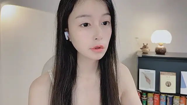 OnechestnutのライブXXXチャット