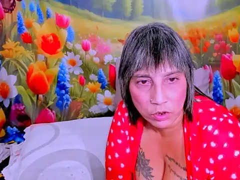 XXX chat uživo modela indianroxy