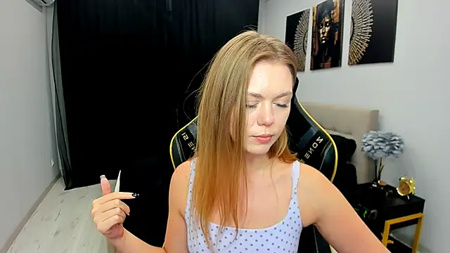 Strawberrye Live XXX Chat