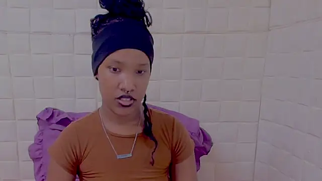 EroticSexyPrada লাইভ XXX চ্যাট