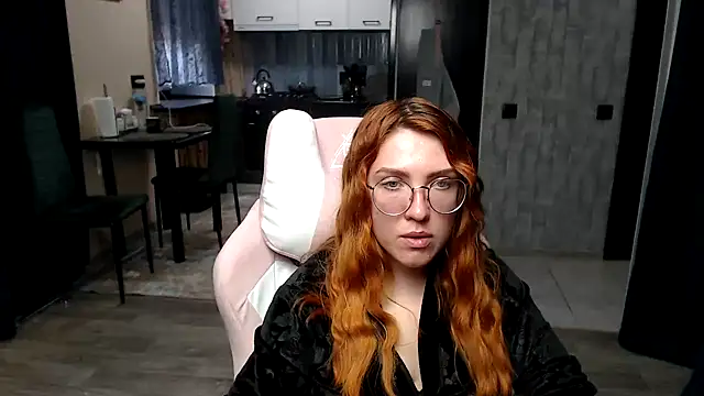 Chat +18 de Reginasmilee ao vivo