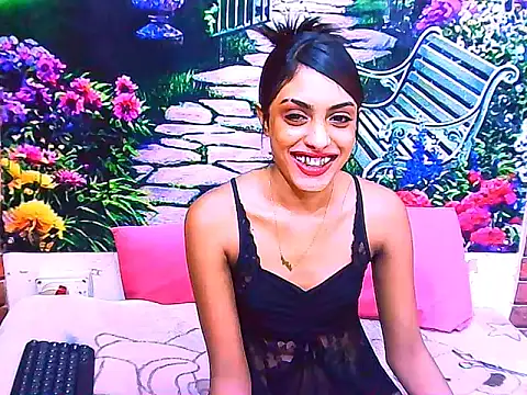 IndianPretty14u2Luv 现场XXX聊天