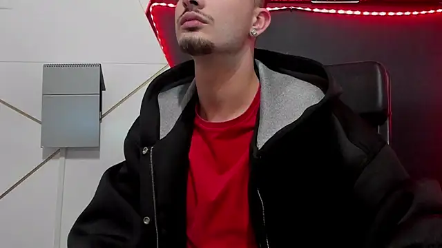 BrandonTate Live XXX-chat