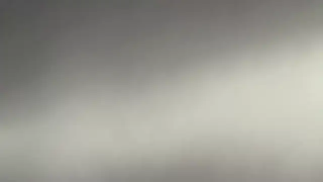 Show modela CaitlinaJayne23 na web-kameri