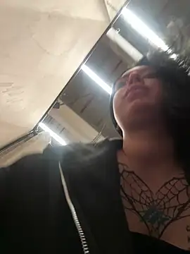 Živý XXX chat AlishaOfThorns