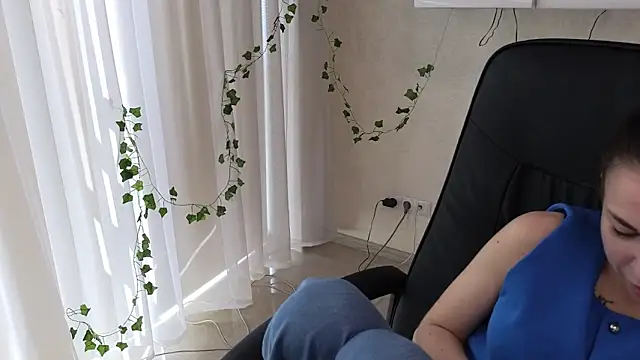 XXX chat uživo modela Ulyanix