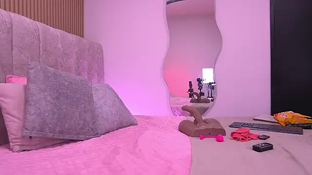 Chat +18 de violeta_aroca ao vivo