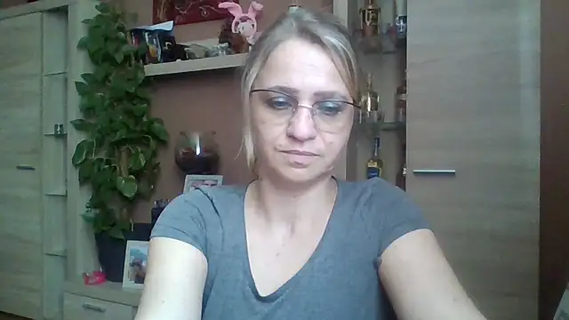 دردشة BLONDKICIA1 الجنسية المباشرة