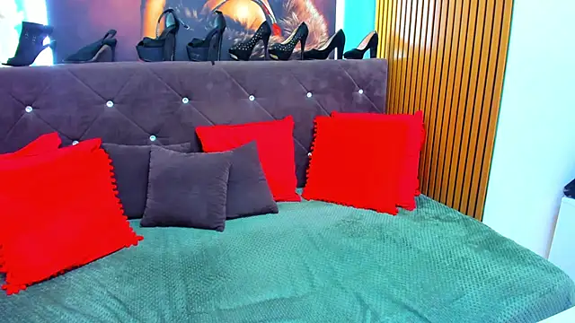 LauraSiin live XXX chat