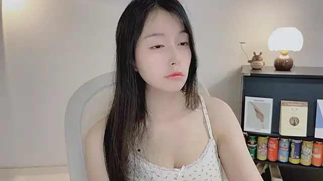 Chat +18 de Onechestnut ao vivo