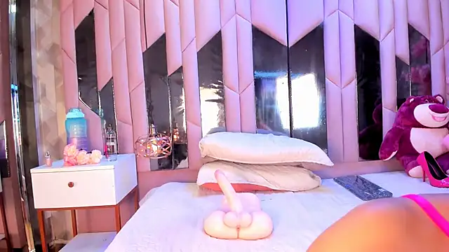 EmmaWilliam1's Live XXX Chat