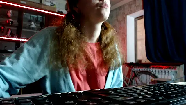 pa1e_pr1ncess Chat XXX in diretta