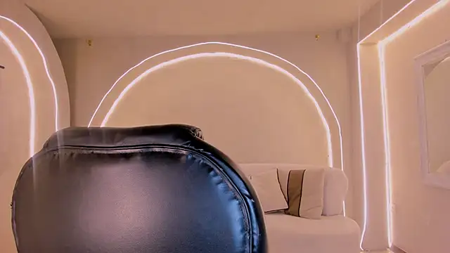 XXX chat uživo modela ArianaNova