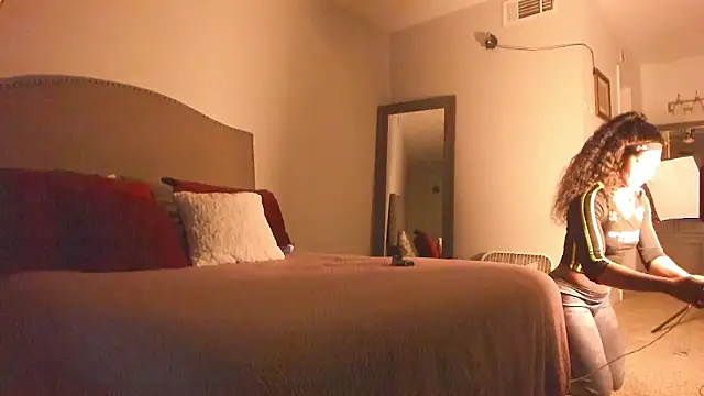 yiauana Live XXX-Chat