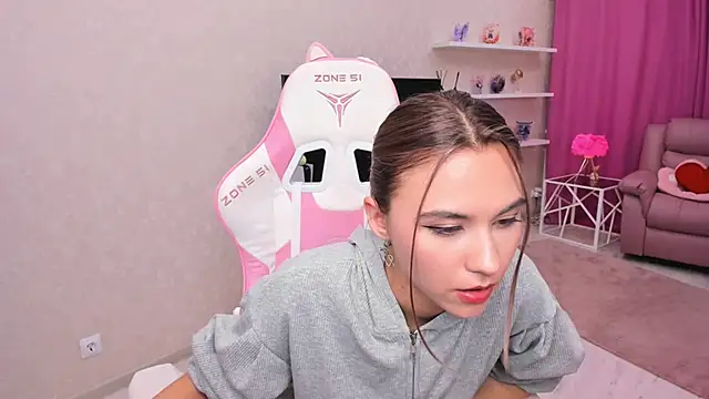 EllaCurtis' Live XXX Chat