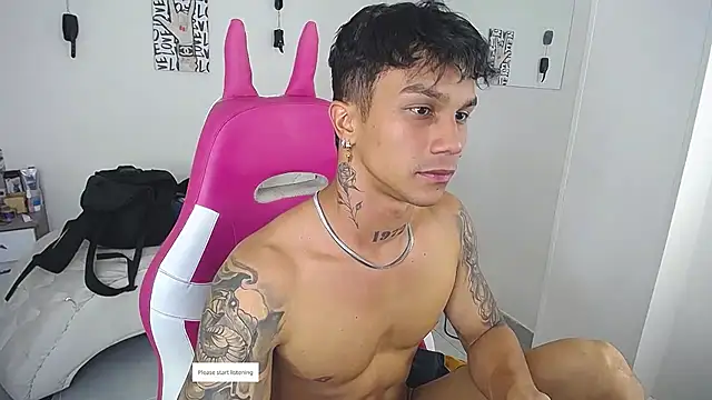 Leonard_Price Adlı Modelin Web Kamerası Şovu