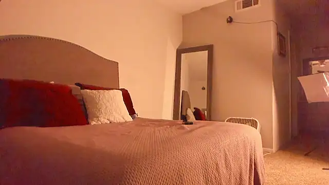 yiauana Live XXX Chat