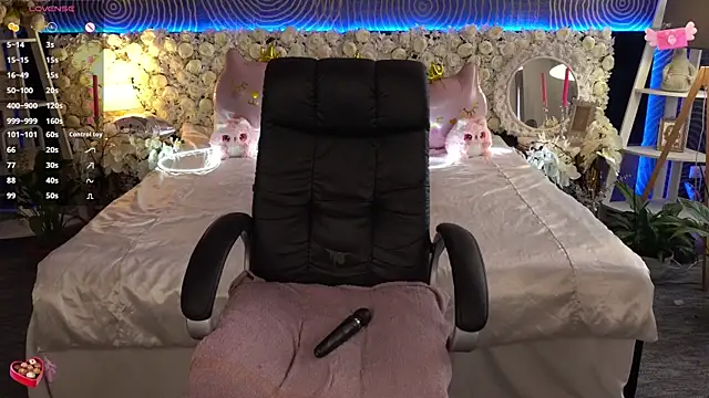 FoxyShy 现场XXX聊天