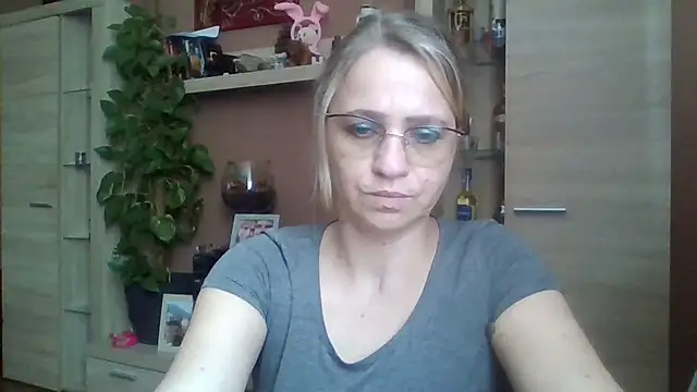 Chat XXX en directo de BLONDKICIA1