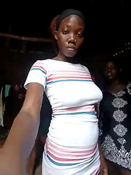 holygrail001 Live XXX-Chat