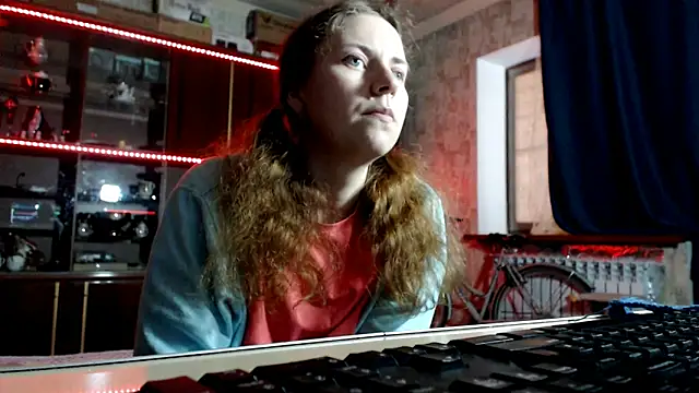 pa1e_pr1ncess élő XXX-chatje