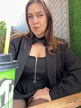 CrazyTori live XXX chat