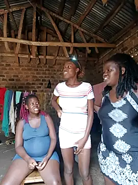 holygrail001's Live XXX Chat