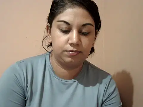 bellachow10's Live XXX Chat