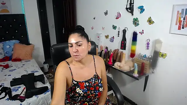 แชท XXX สดของ mature_bigboobs10