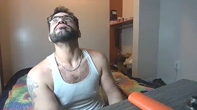 Zander823 Show Webcam