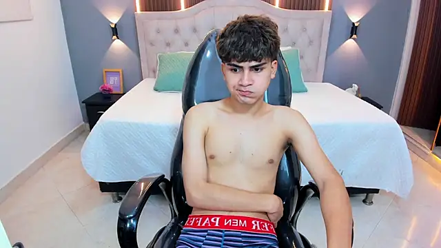 Tommy18__ Chat XXX live