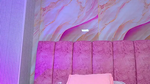 Chat +18 de emmacurvy ao vivo