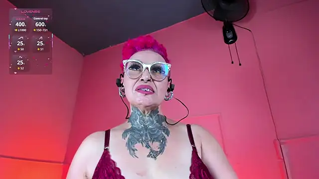 MATURE_HARDCORE's Live Chat Room