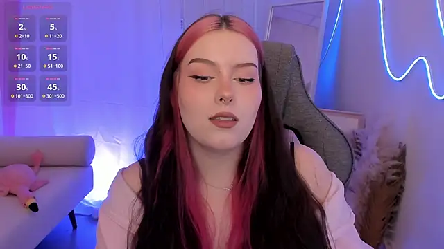 Онлайн чат XXX CoraMiel