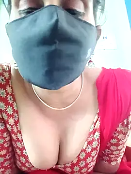 Pokazy przed kamerką – Radhikaa_2