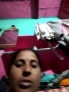 Reena_lodha 现场XXX聊天